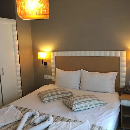 Alyon Hotel