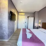 Otel Alyon 3*