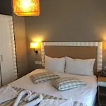 Alyon Hotel