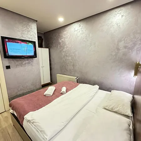 Alyon Hotel
