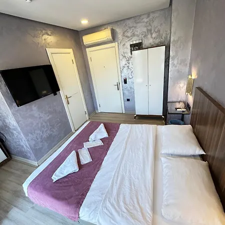 Hotel Alyon 3*