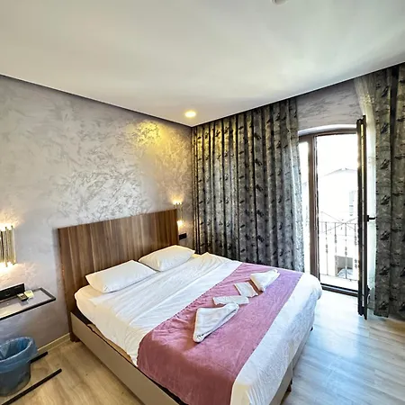Hotel Alyon