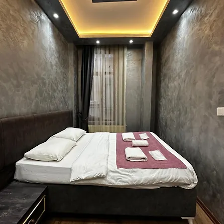 Alyon Hotel 3*