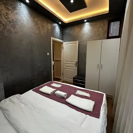 Alyon Otel 3*