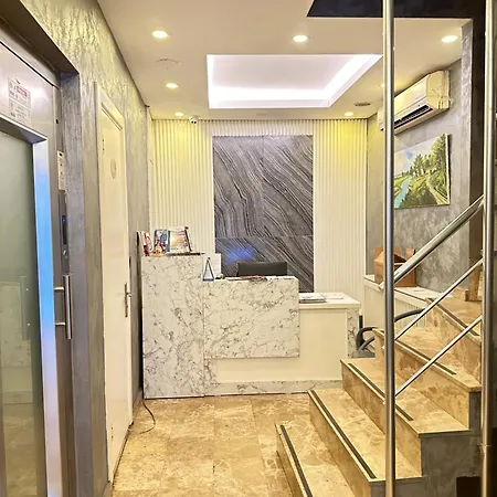 Alyon Otel 3*