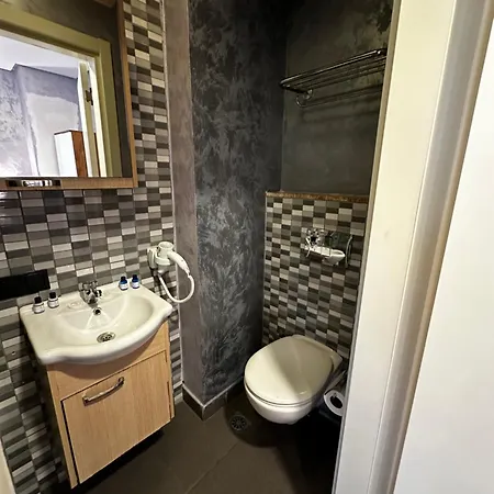 Alyon Otel 3*