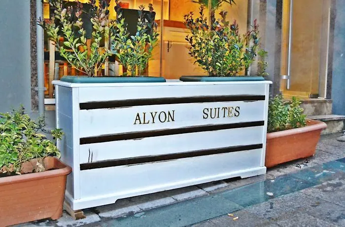 Alyon 酒店